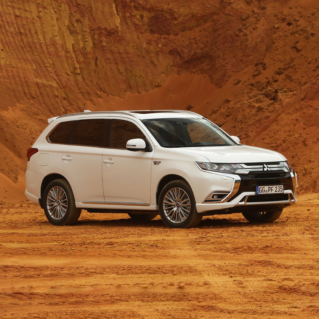Mitsubishi Outlander PHEV 25 rokov - 2018